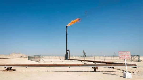 Middle-East-oil burning 2